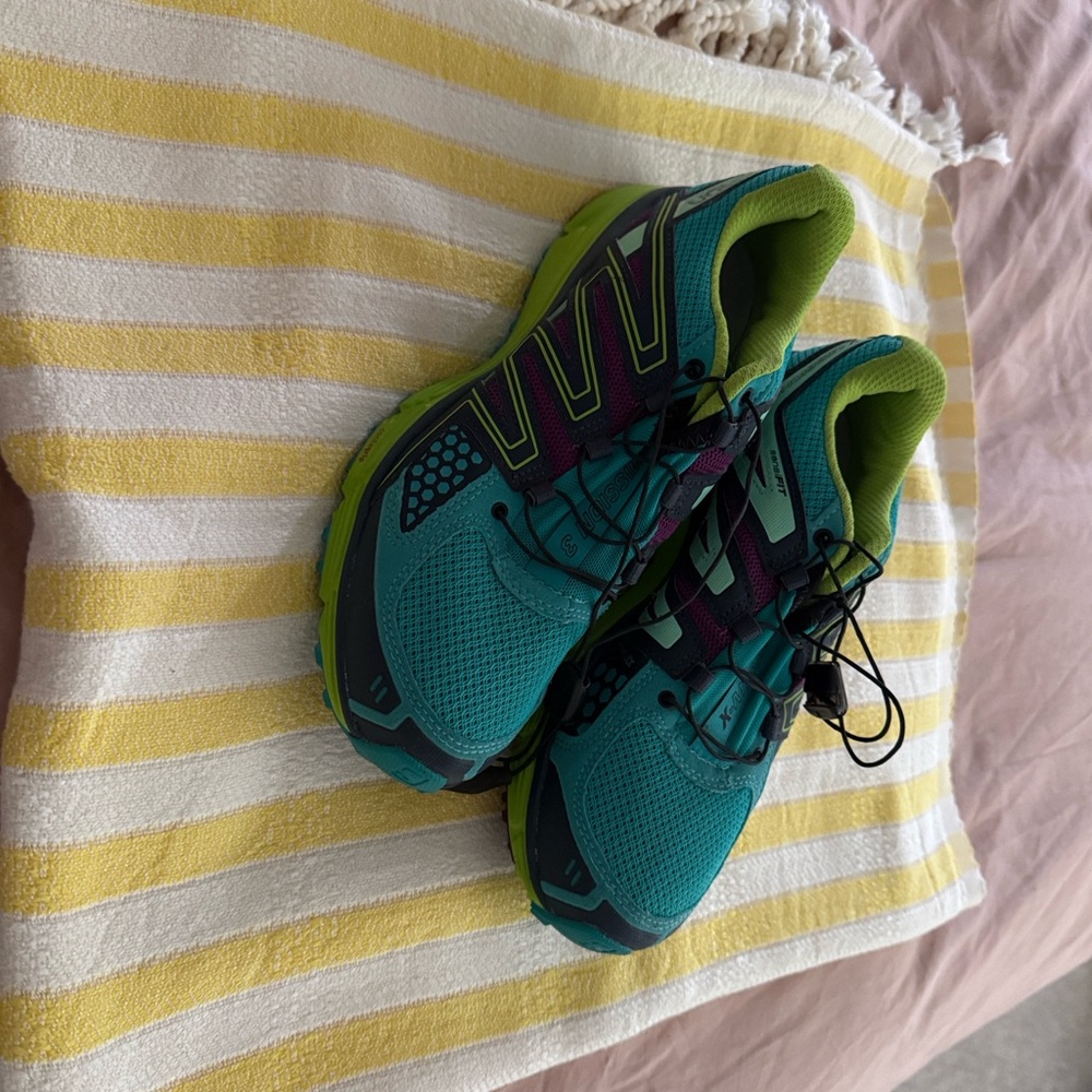Women’s 3 Trail Running Shoes in the "Teal/Blue/Green" colorway. - Picture 7 of 10